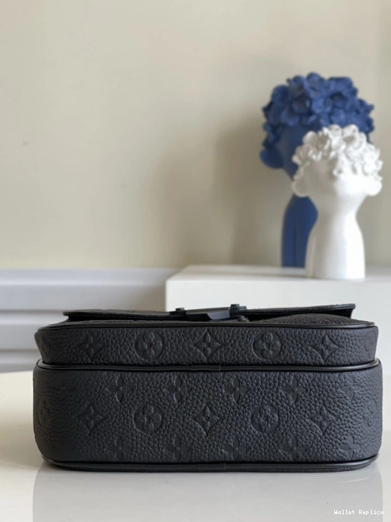 Affordable VUITTON LOCK MESSENGER S LOUIS 0804